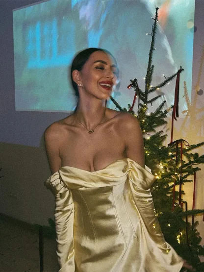 Solid Off-shoulder Strapless Dress - Image 4